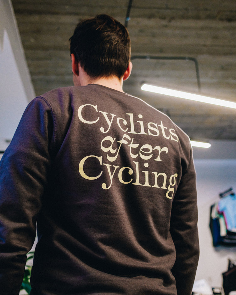 Apres Bici - Sweater- Brown/yellow text