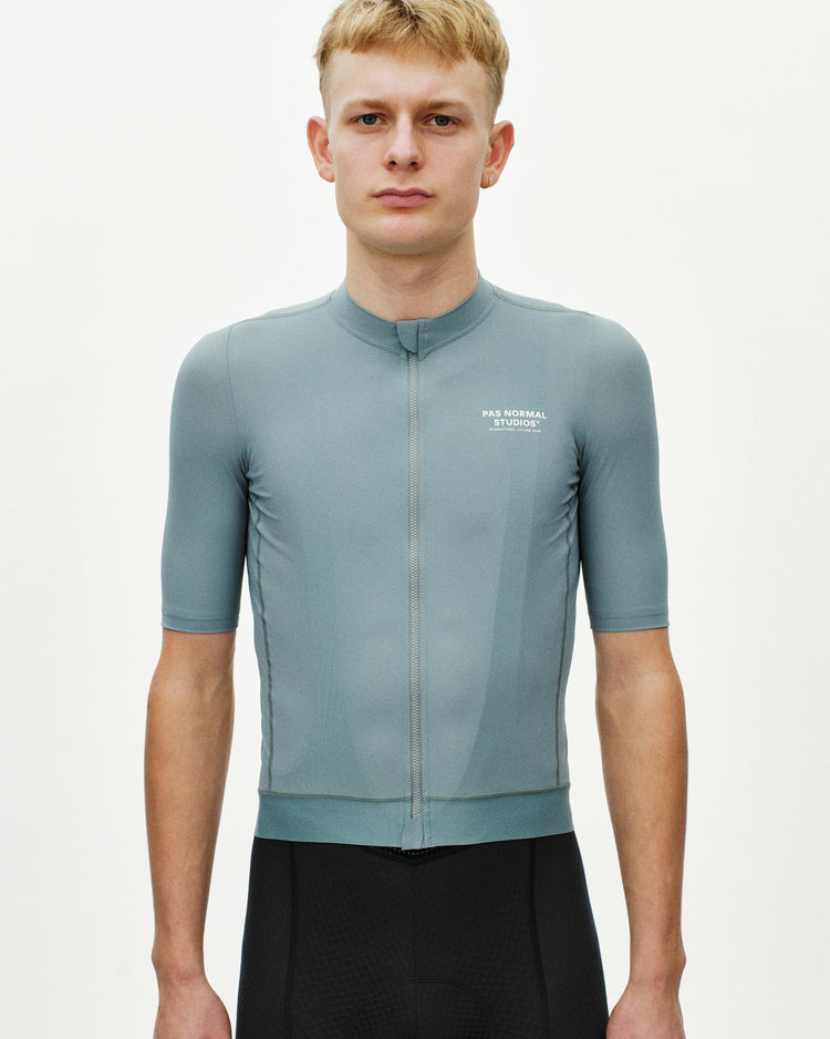 Men's Essential Jersey - Calcite Blue