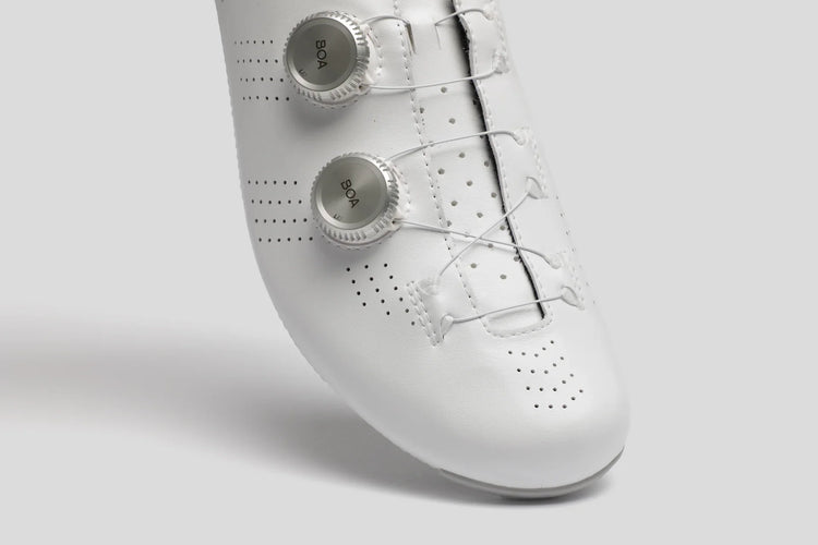Ultimate Exceed - White/Silver