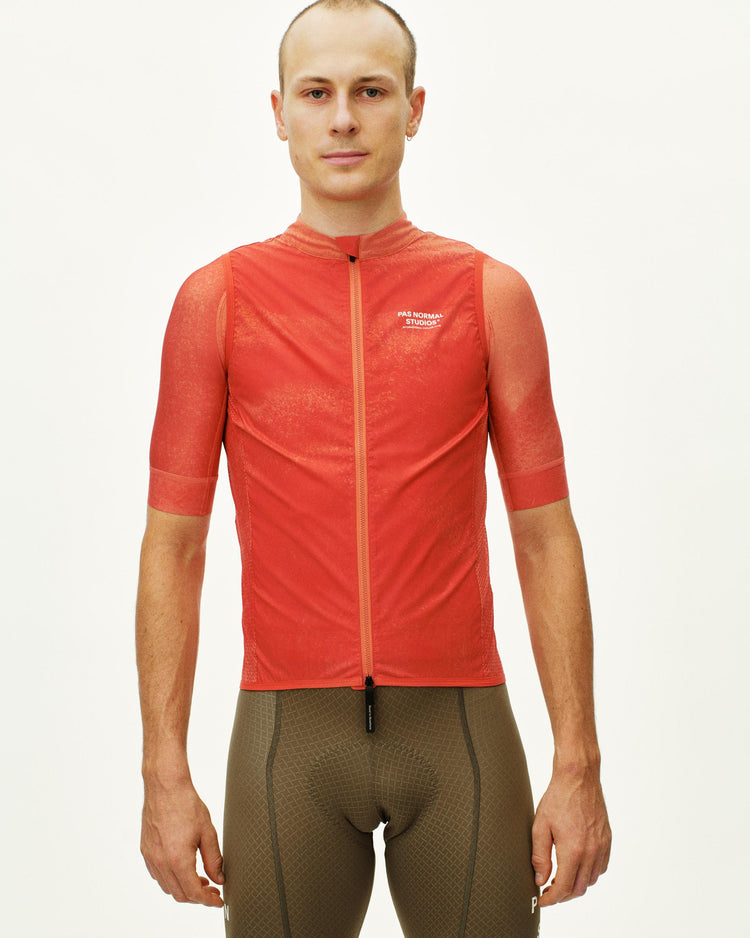 Men's Mechanism Stow Away Gilet - AOP Hibiscus Orange