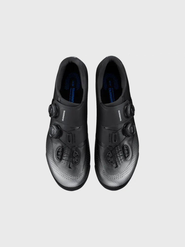 XC702 - Black
